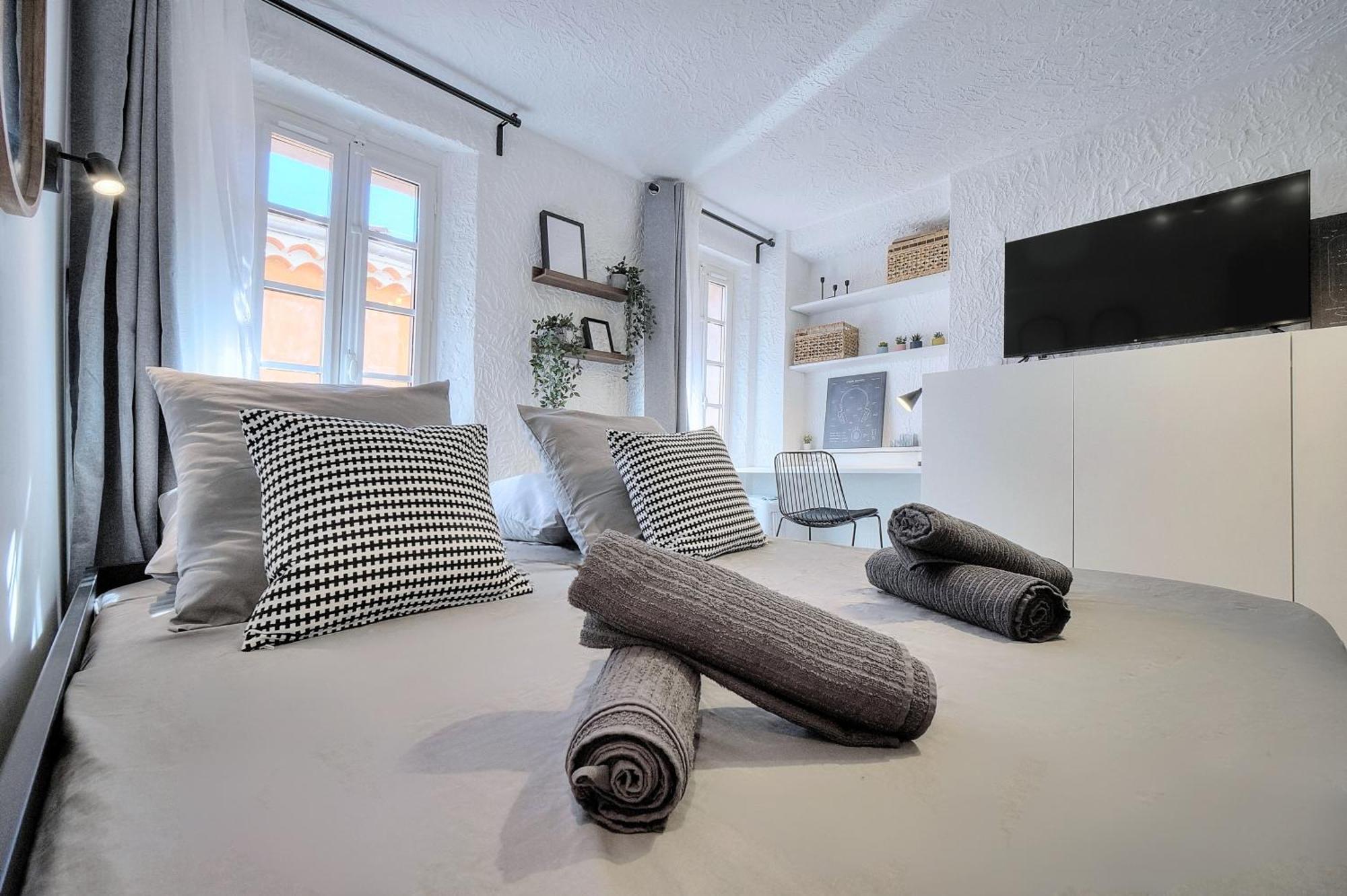 Studio De Luxe Au Coeur De גראס מראה חיצוני תמונה